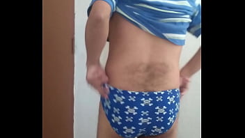 Estoy Modelando En Calzones 2