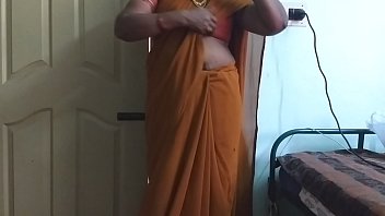 Desi Indian Horny Tamil Telugu Kannada Malayalam Hindi Cheating Wife Wearing Saree Vanitha Showing Big Boobs And Shaved Pussy Press Hard Boobs Press Nip Rubbing Pussy Masturbation