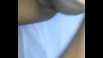 Masturbando A Chica Morena Bien Puta