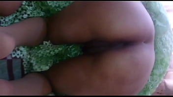 Se Pone De Cuatro Y Entrega Todo Su Culito Y Concha