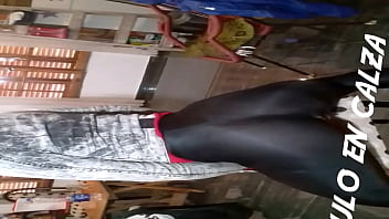 Culo En Calza Muy Transparente