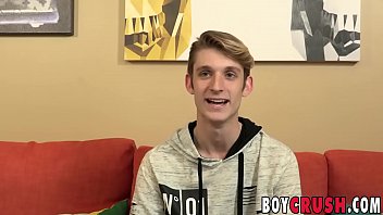 Sweetheart Chris Tucker Wanks Off Vigorously After Interview