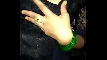 Sheela Bhabhi Show Her Boobs