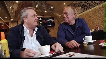 Mature Hooker Gets Down And Sucks One-eyed Monster Before Getting Licked