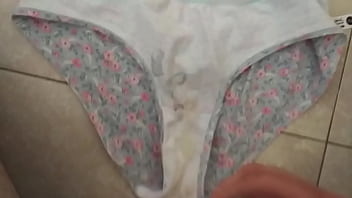 Corrida En Bragas De Mi Mujer 1