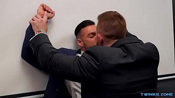Muscle Flip Flop With Cumshot