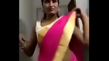 Grl Remove Saree