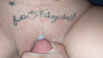 Cumming On Her Pussy - cum, milf, amateur, tattoos, orgasm, straight, longshot - Video 3730043