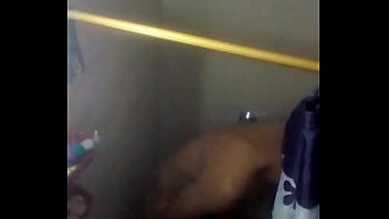 Lo Grabo Mientras Se Baña