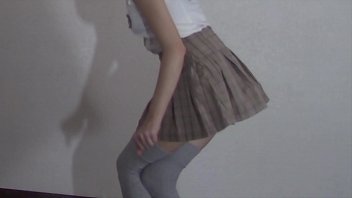 Pee Whore Plays Her Female Desperation