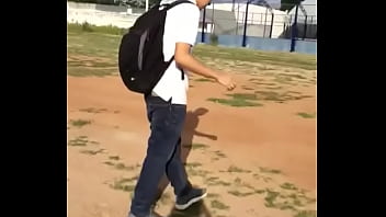 El Chico Huevo 69