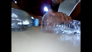 Fudendo Garrafa Safada Pt1