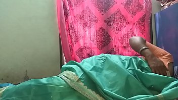 Desi Indian Horny Tamil Telugu Kannada Malayalam Hindi Cheating Wife Vanitha Wearing Saree Showing Big Boobs And Shaved Pussy Press Hard Boobs Press Nip Rubbing Pussy Masturbation