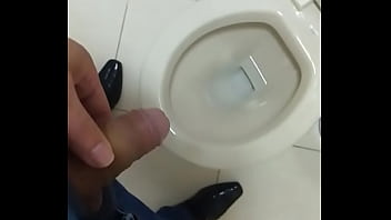 Eu Mijando Mi Pija Me Pissing