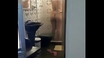 Professora Casada De Curitiba No Banho - Amante Filma