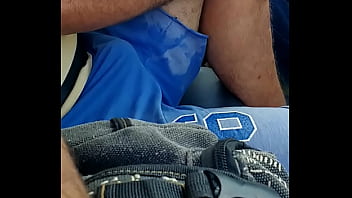 Olhando A Mala Do Carona