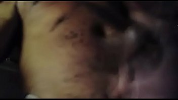 Batendo Uma Punheta Para A Júlia