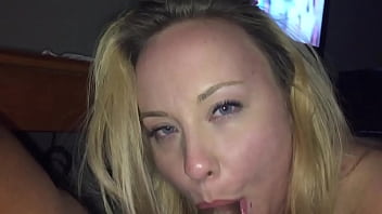 Big Booty Pretty White Girl Ride The Dick And Taste It