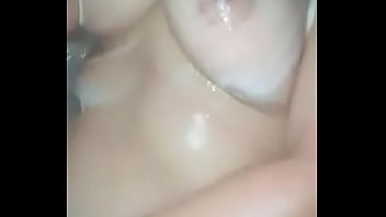 Uruguaya Hot En La Ducha2