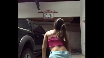 Novinha Rebolando - safadinha, rebolando, novinha - Video 3480404