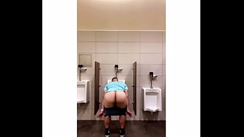 Sexy Big Ass Dude Pisses And Sniffs His Hand