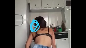 Dançando E Rebolando