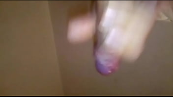 Joven Se Masturba Y Bota Leche- Semen