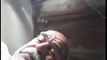 Tiozão Na Punheta Gostosa