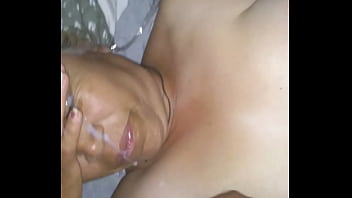 Mi Esposa Caliente Quere Que Le Eche La Leche En La Carita De Puta Que Tiene