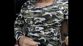 Gwenny Jerking In The Car