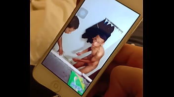 Thanh ni_n chơi gái trong nhà vệ sinh