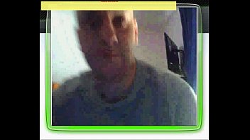 Casado Batendo Punheta Enquanto Mulher Nao Esta Em Casa