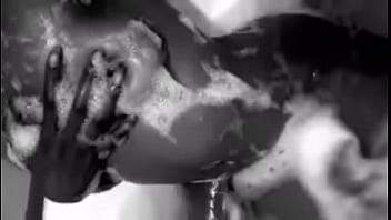 Lil Booty Twerkin In The Jacuzzi