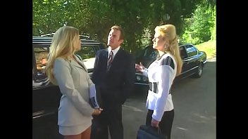 Beautiful Blondes Raquel De Vine And Taylor Moore Know How To Please Each Other By Kissing Each Other' Pussy