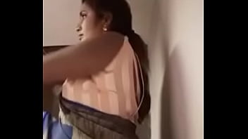 Swathi Naidu Removing Saree