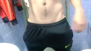 Pelando Pedazo De Verga