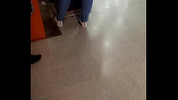 Culona En Supermercado