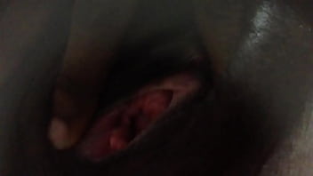 Gabi Enseña Su Gran Vagina