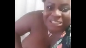 Peitos Da Jojo Toddynho Pulando