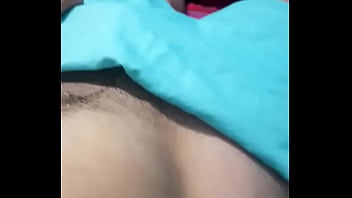 _quieres Ver Qué Hay Debajo? 18 Años, Caliente. En Busca De Vaginas