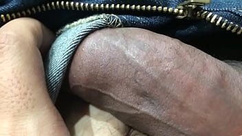 Joven Vergon Jugando