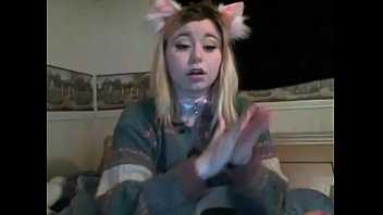 Chubby Babe Playing Pussy And Sucking Dildo