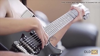 Old4k Guitar Hero - pussy, slut, amateur, babes, sex-addict - Video 3662521