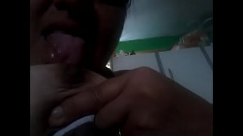 Olga Chupando Teta