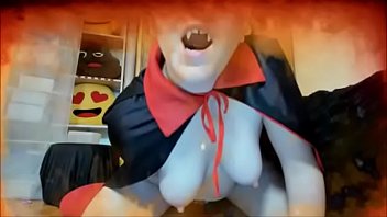 La Tua Bella Vampira Assetata Di Sangue Oggi è Assetata Di Cazzo