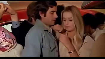 Two Couples Romantic In Hut - porn, xxx, porn-videos, xnxx, very-hard-fucking - Video 3656910