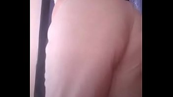 Madura Mueve Su Culo