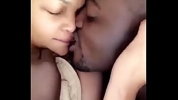 Wema Sepetu Akiliwa Mate