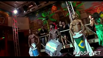 Strumpets With Deep Mouths Show Their Skills At A Sex Party