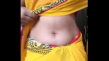 Bhabi Show Her Big Tits